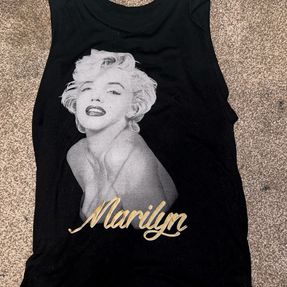 Marilyn Monroe medium tank - Picture 1 of 1